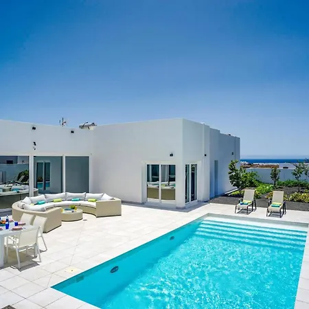 Bolboreta By * Teguise (Lanzarote)